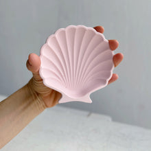 Load image into Gallery viewer, Shell Dish
